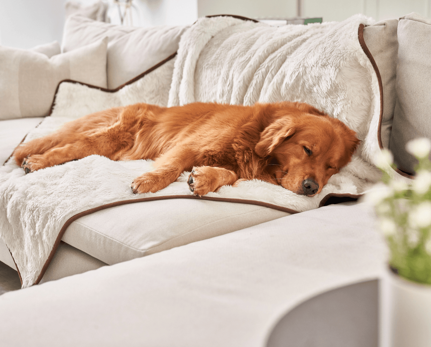 CozyBed™ Waterproof Throw Blanket